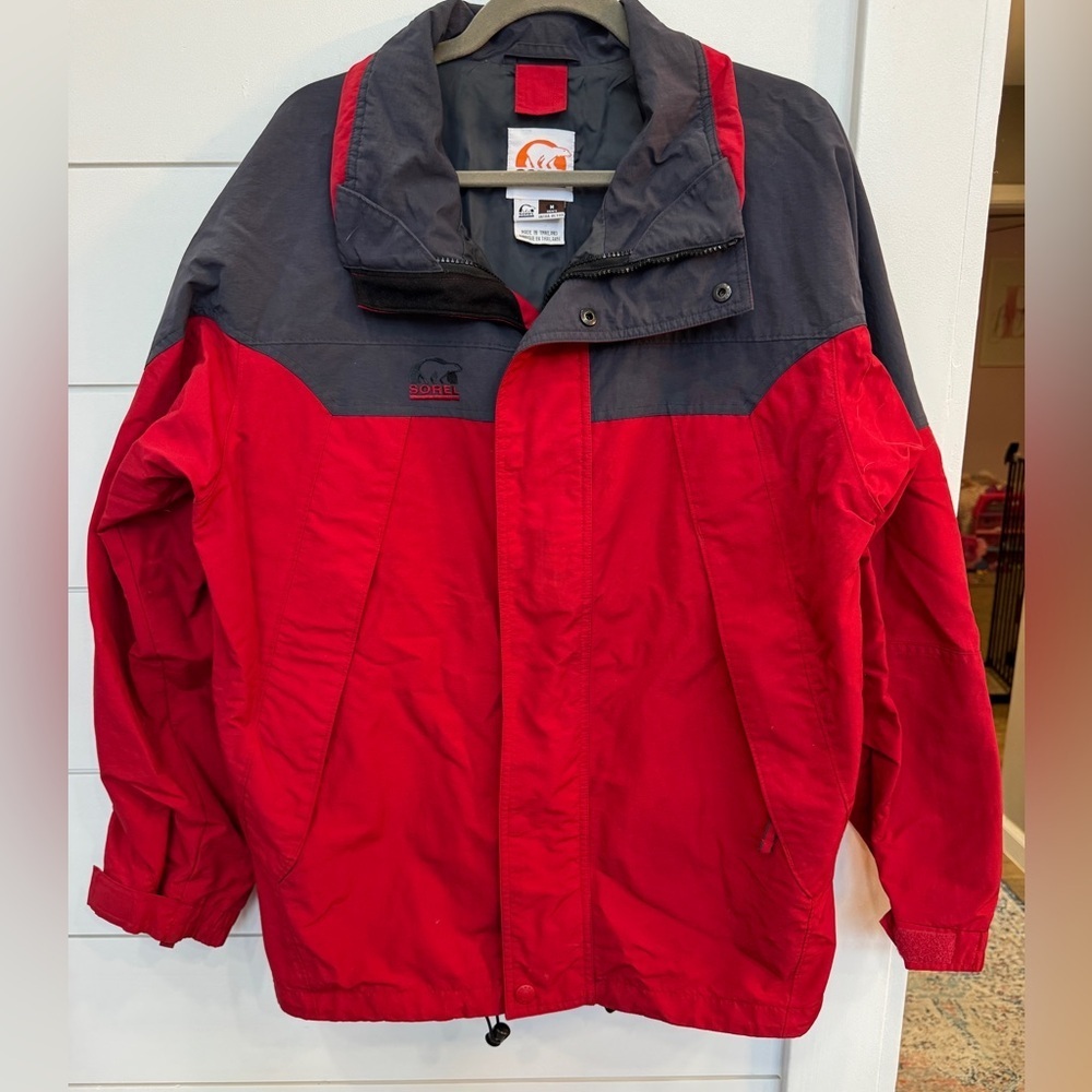 Sorel Men’s Red and Grey Intra-active Jacket
Size Medium